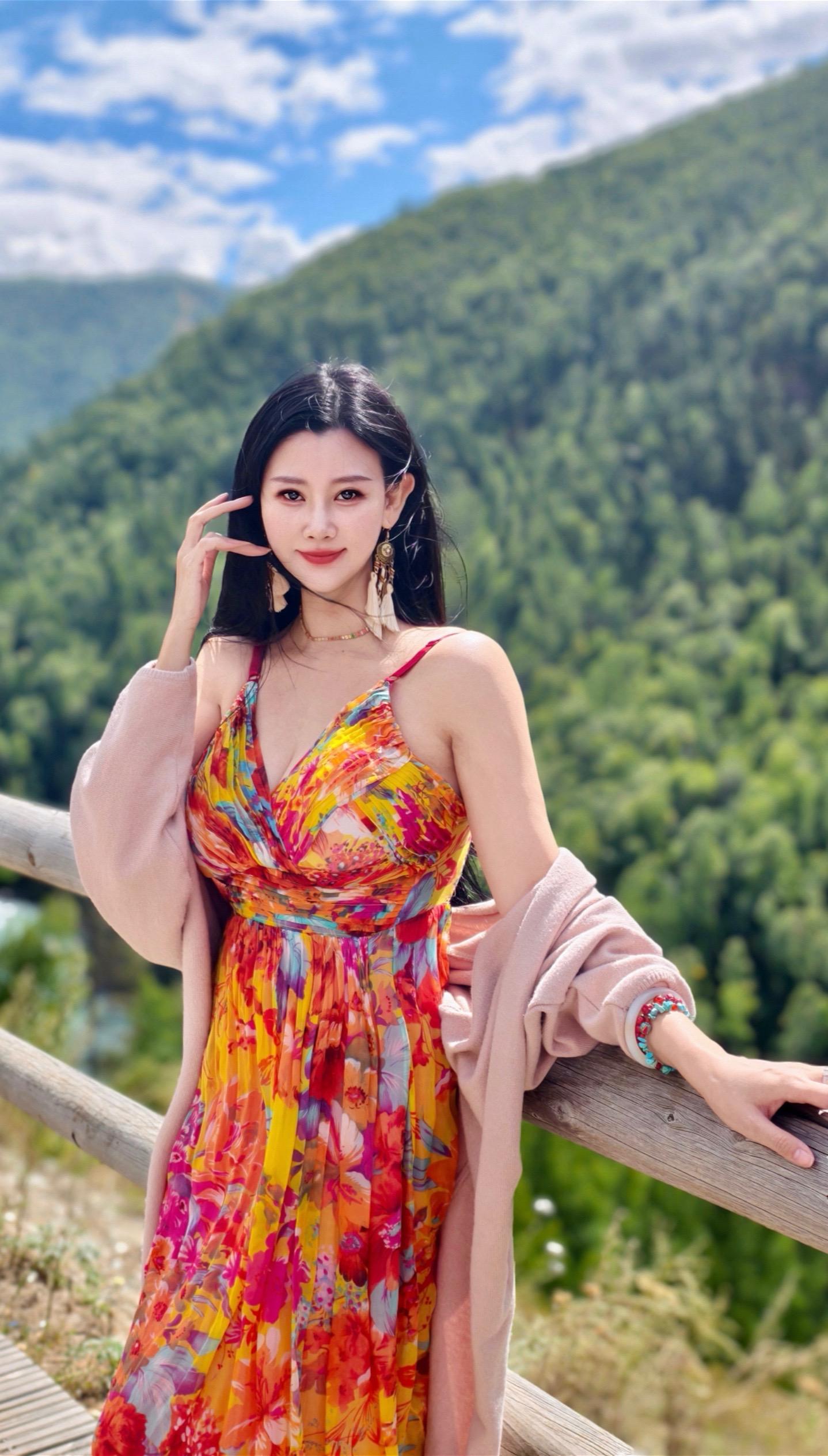 我见青山多妩媚 料青山见我 应如是。