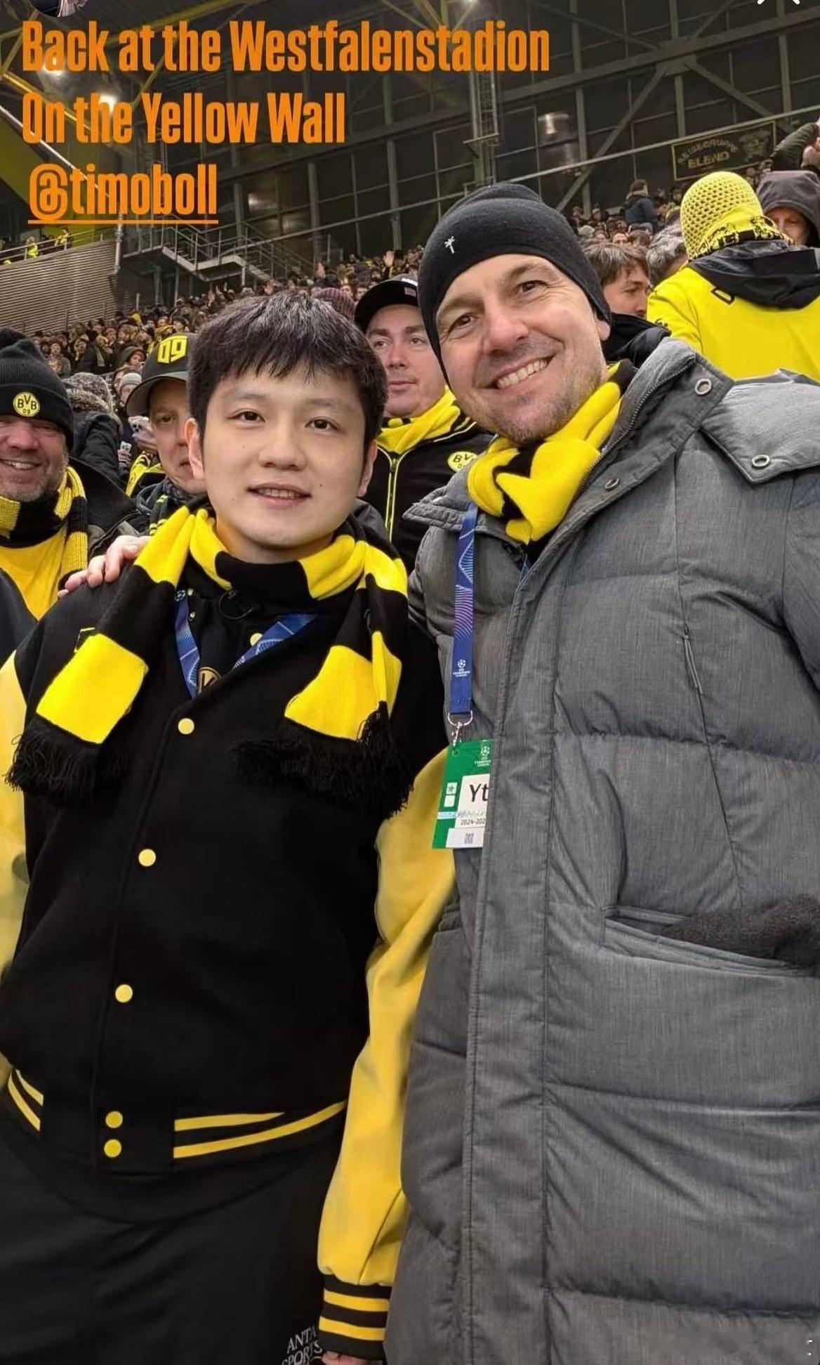 一人一张运动员反差神图 从乒乓台杀到多特蒙德南看台！樊振东把赛场王者气场换成球迷