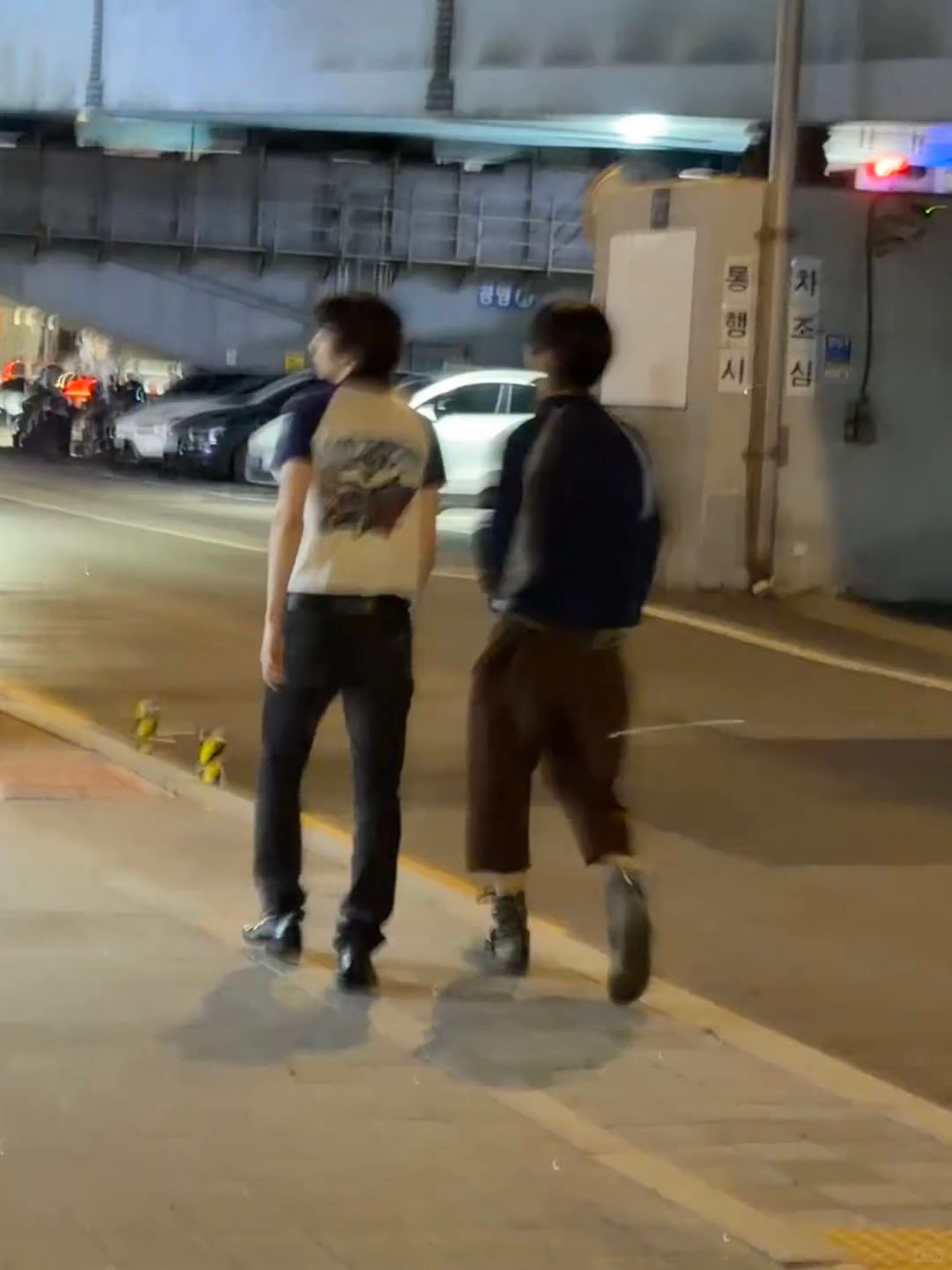 狎鸥亭偶遇训训高精力训训city walk中 ​​​