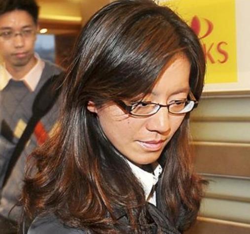 绿营“打手”检察官，这下玩完了！
之前把蔡正元自己花钱都判刑的那个女检察官陈舒怡