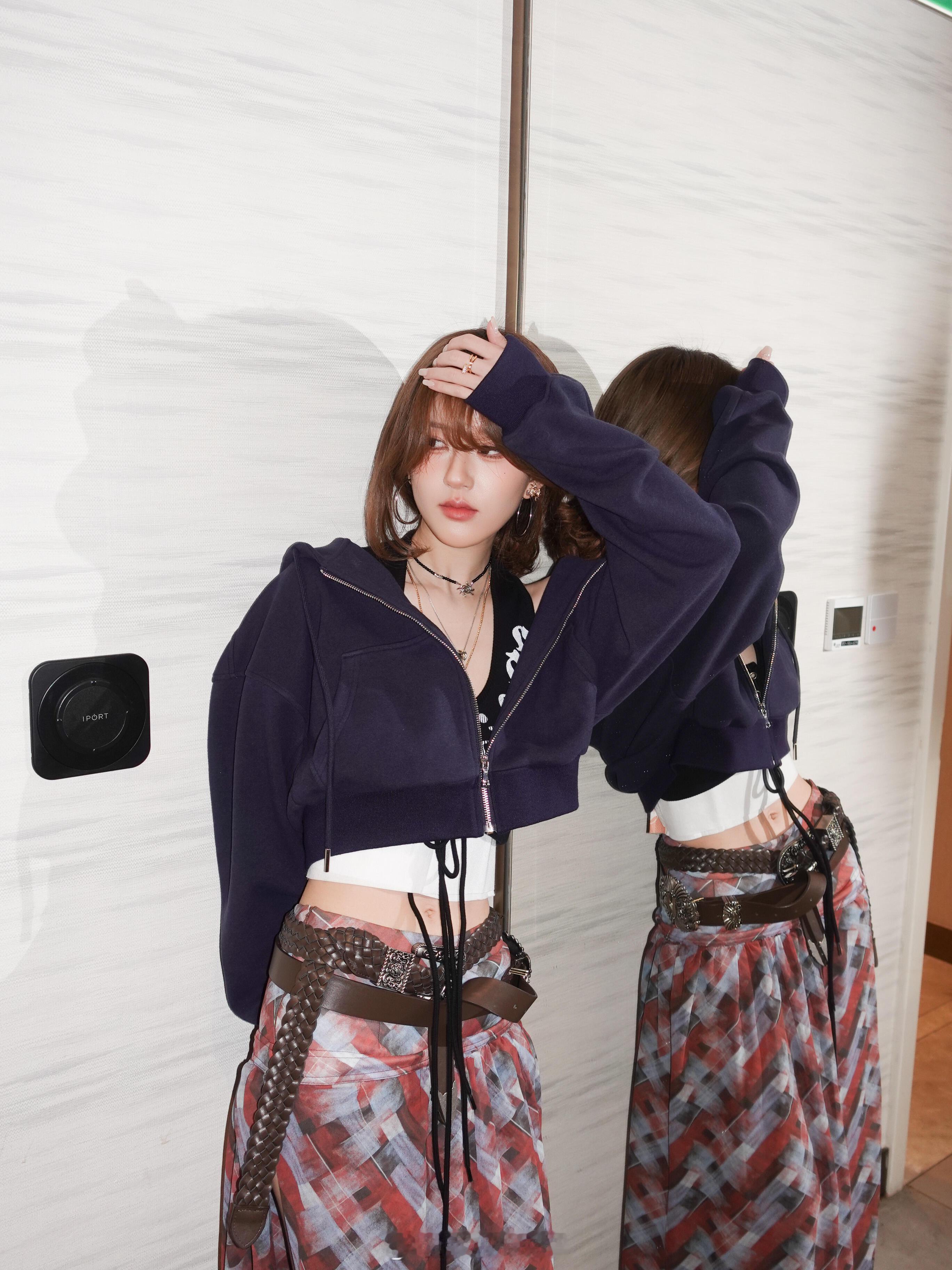 赵露思 已经standby今晚期待和这个小chili一起炸翻全场和赵露思一起享受