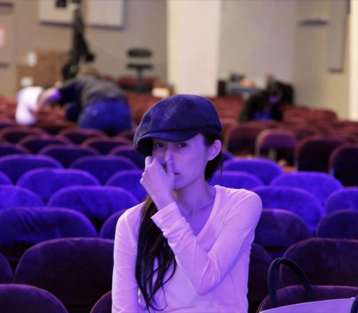 范玮琪晒自拍范玮琪晒自拍，说正在努力背词中，看出来在这么多的时间里要背那么多词是