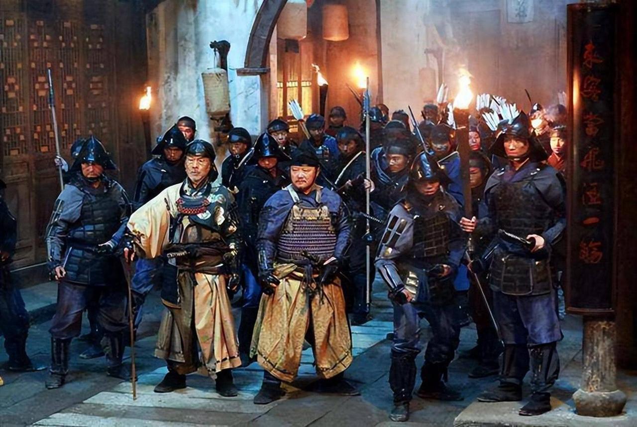 很多人说起古代中日关系，只记得遣唐使、鉴真东渡，却很少有人知道，中日近两千年交往