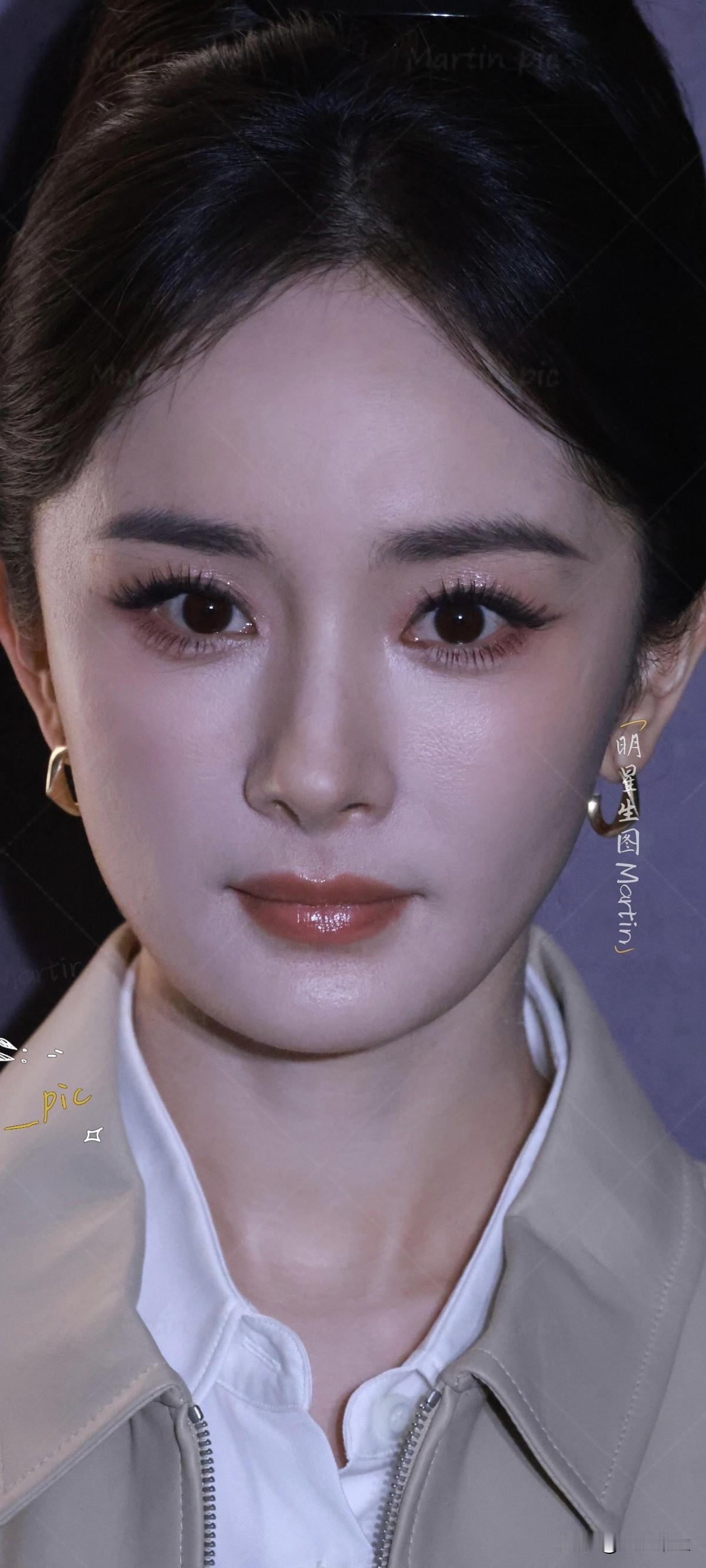 娱乐圈最受欢迎的女演员都有谁?杨幂T风格论坛生图
来欣赏幂神的生图，prada女