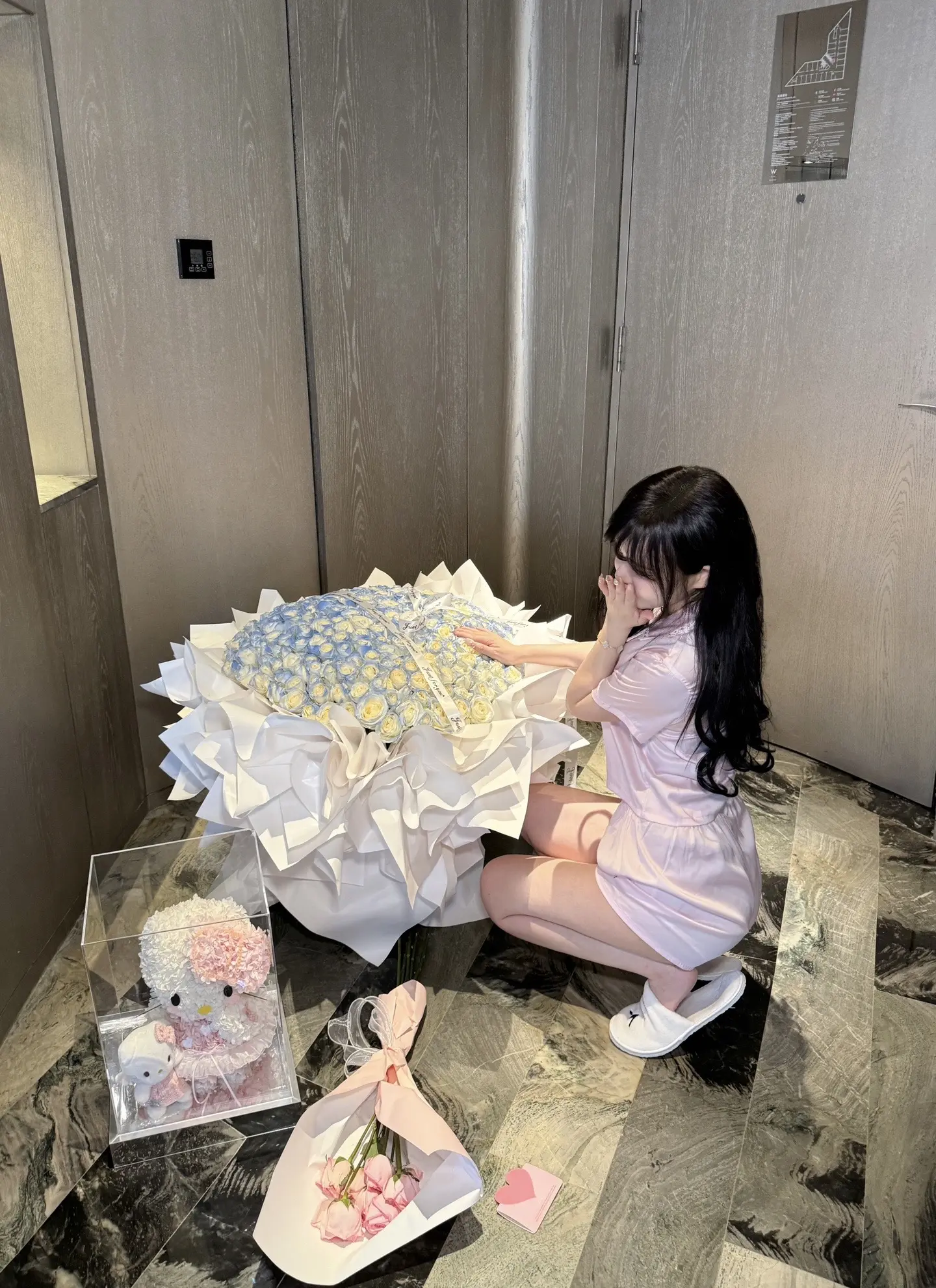 希望幸福永远伴随左右