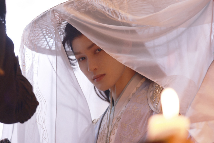 #柳月露脸##朱正廷柳月# 朱正廷将柳月这个角色演绎得淋漓尽致，当柳月露脸的那一