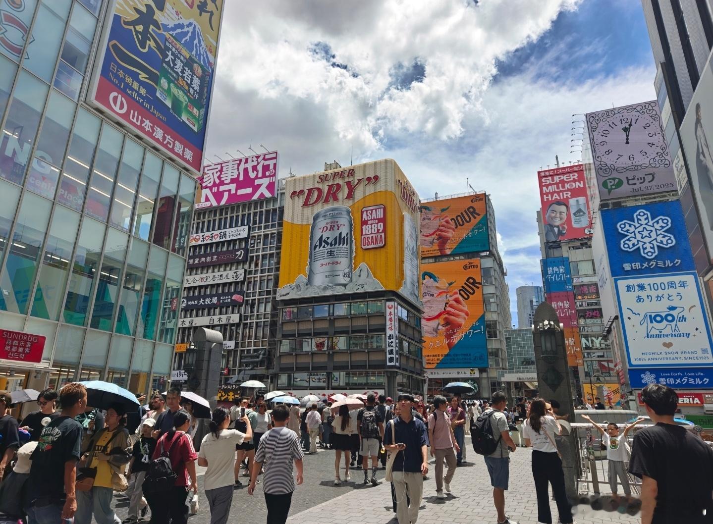 不去旅游了他们肯定慌，继续作妖，现在连要在国内上映的小日子电影都暂缓了，让他们知