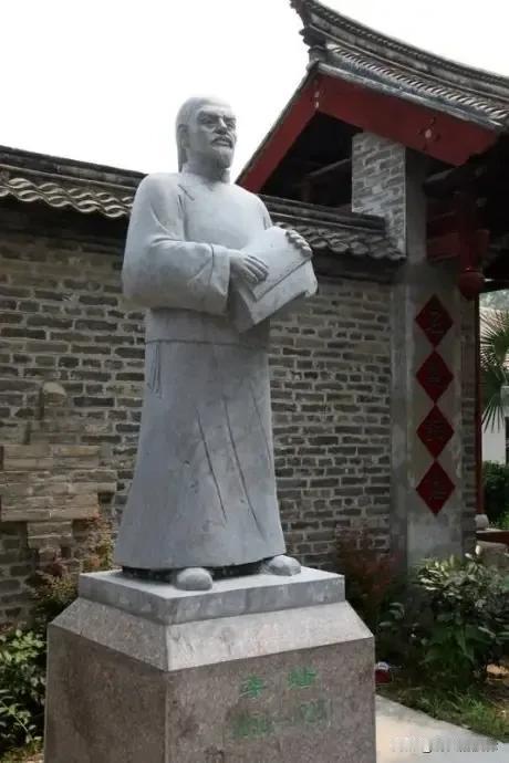 清代最传奇状元李蟠：带36个馒头赴考，熬夜写到四更，康熙直接钦点榜首
 
清朝殿
