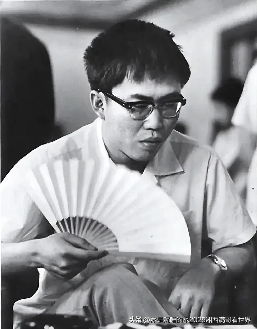 分享一组中日围棋擂台赛部分参赛棋手珍贵历史影像照片。
图二是当时日本职业围棋新闻