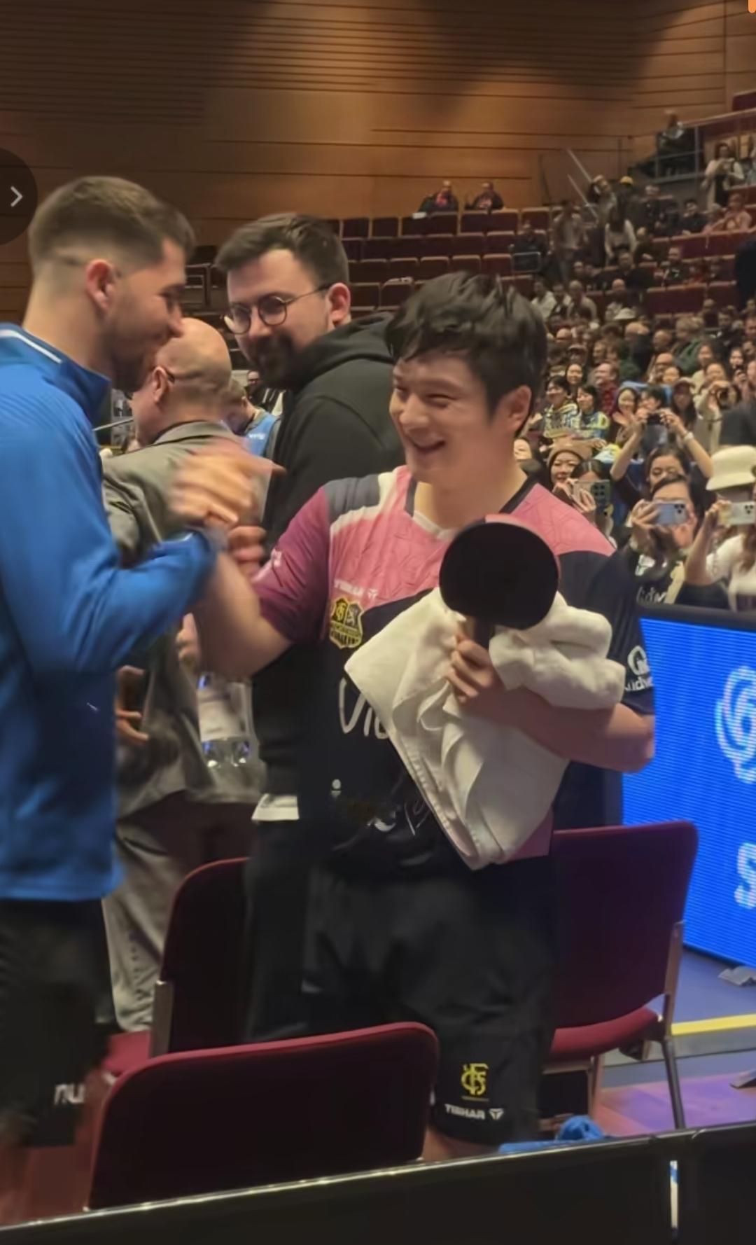 真正恐怖的，不是他坐了600多天世界第一的王座。
而是他坐在上面，开始亲手拆解自