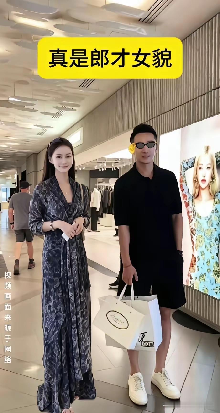 小菲、马筱梅夫妇马上结束法国进修之旅，即将正式回归北京搞事业！知情人洋洋透漏，小
