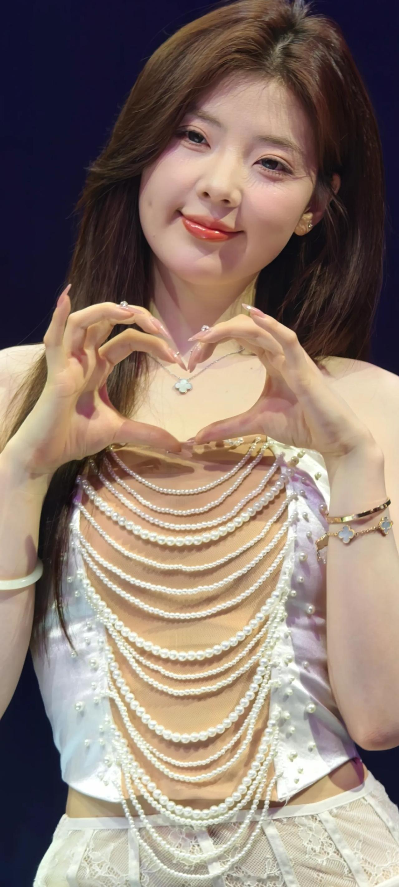 车模小姐姐靓照赏析车模 手机摄影