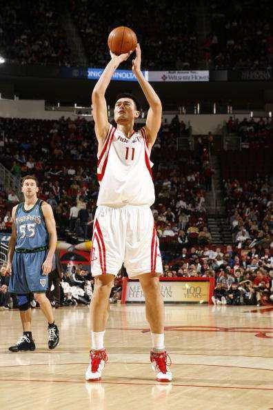 姚明24秒卡点挑战：用“巨人之心”精准击中每一击，震撼全场！

在篮球界，有多少