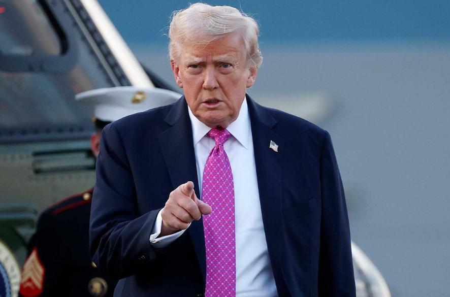 特朗普发了条动态，油价崩了，金价飙了
今天这行情，还真够够刺激的。
特朗普在社交