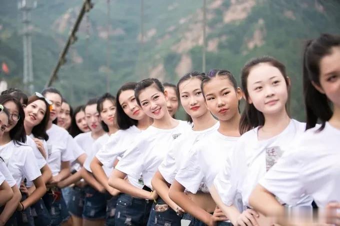 什么公司最爱搞团建？你参加过什么奇葩的公司团建吗？[我想静静]吃吃喝喝+搞个郊游