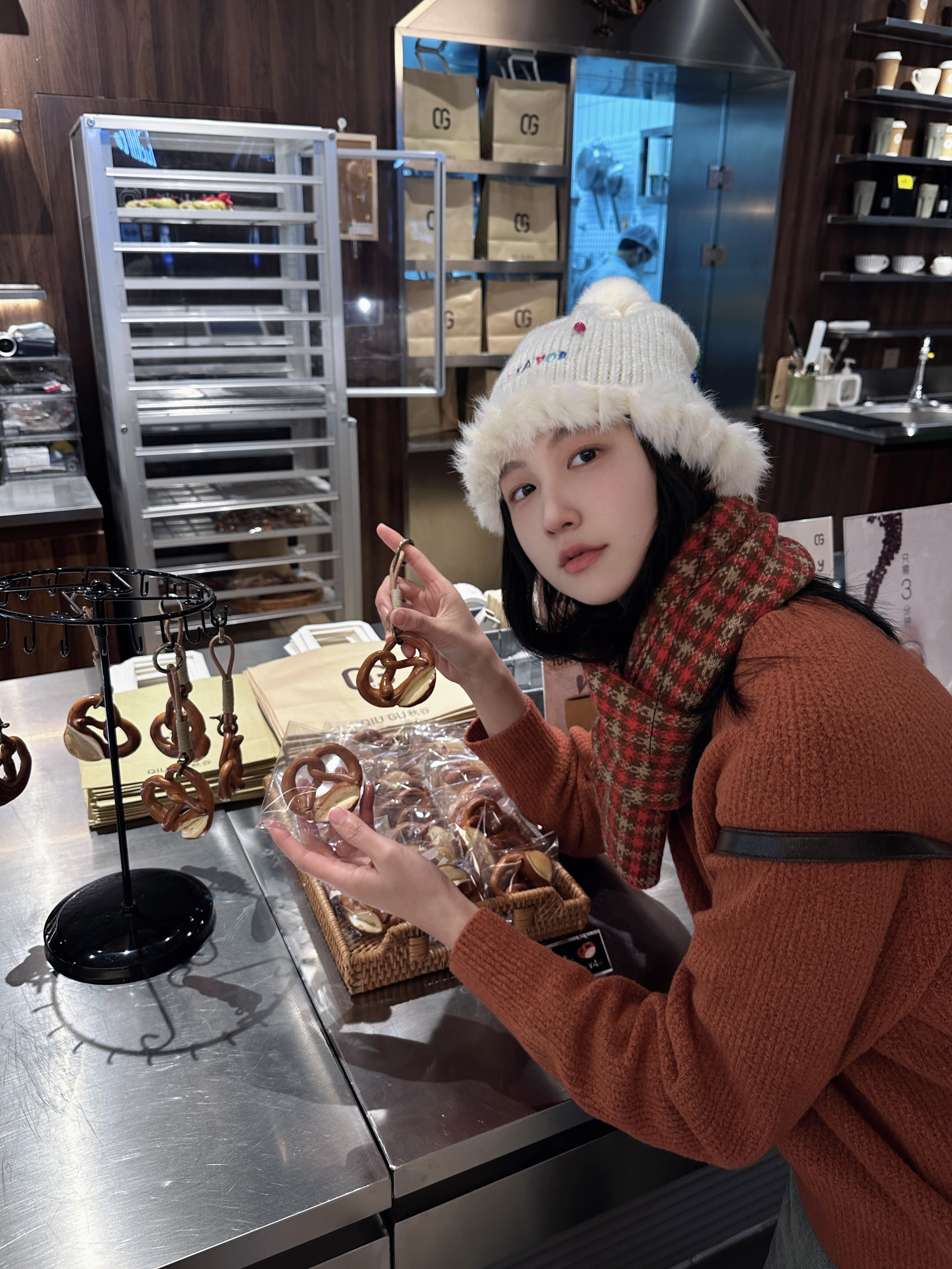 🧣🥨🧣 ​​​