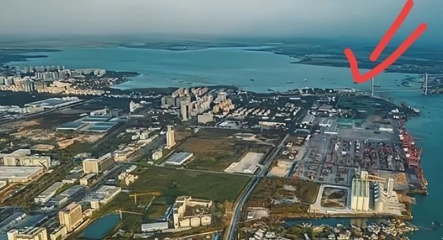 新加坡坐不住了。12月18日海南全岛封关，这才是新加坡彻底坐不住的根本原因！
