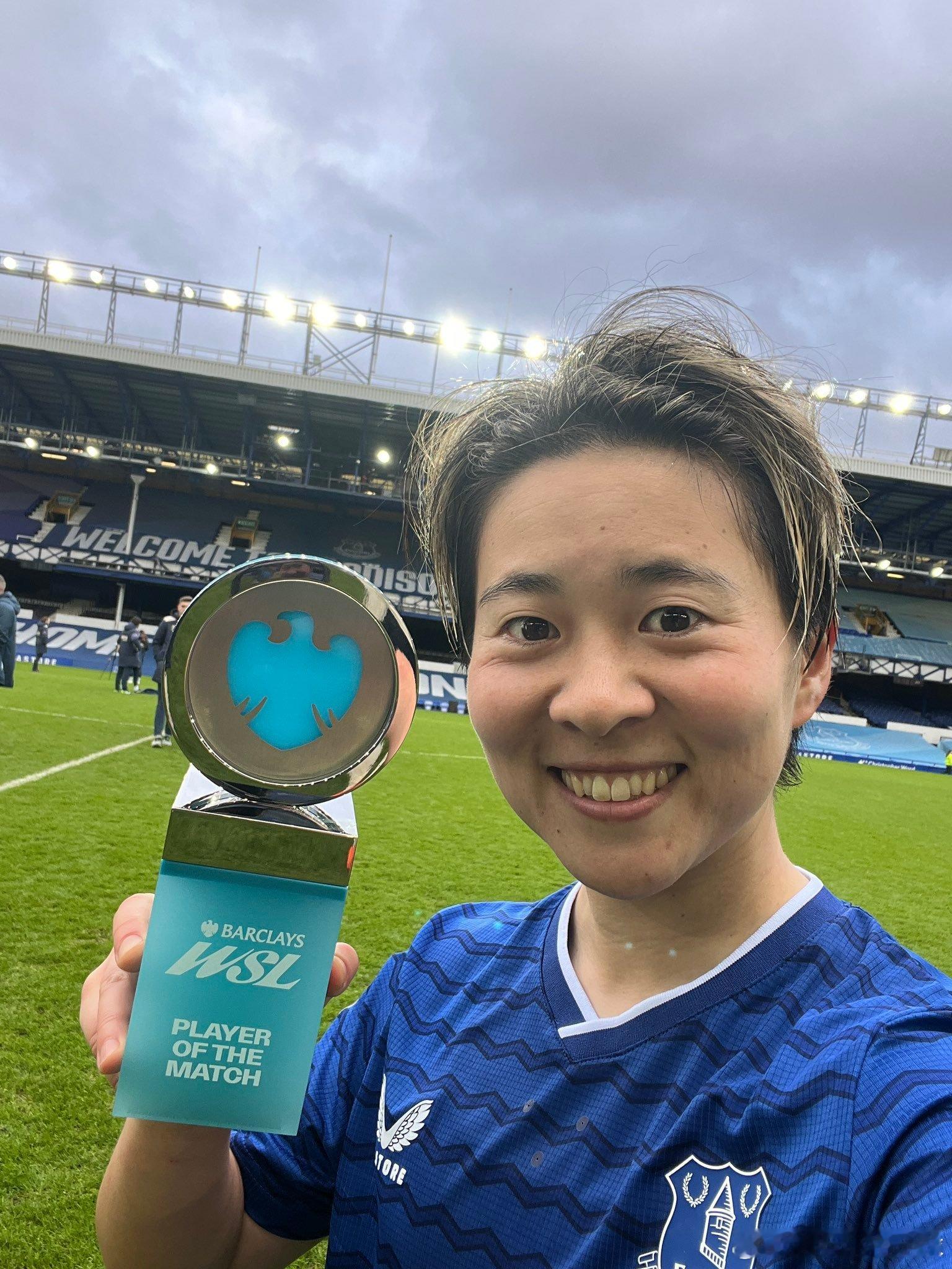 barclayswsl 林穂之香进球，籾木結花获最佳球员，大包大揽。nadesh