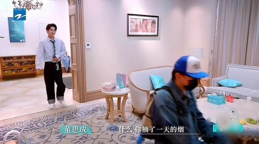 影帝虽然在内娱但不忘nct核心概念沙一汀：今天录了一天的音董思成：什么？你抽了一