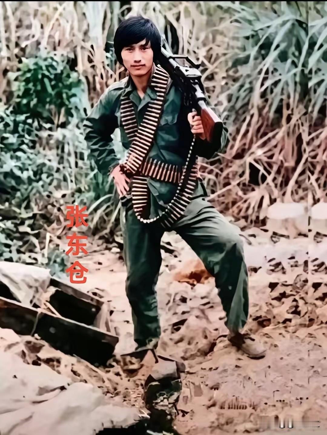 他身材瘦小，却满身子弹镇守老山！绝境不愿被俘，23岁纵身跳崖殉国
 
这位瘦小身