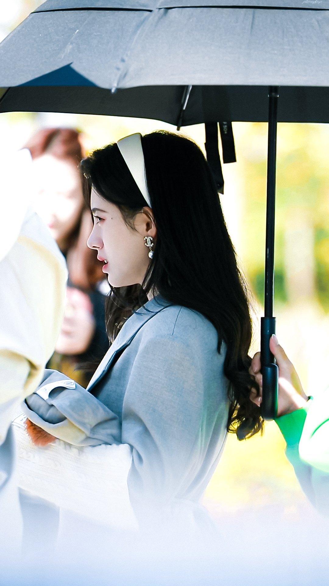 谁懂鞠婧祎这个露齿笑鞠婧祎开怀露齿笑太有感染力，像甜软的小宝宝，眉眼弯弯灵气十足