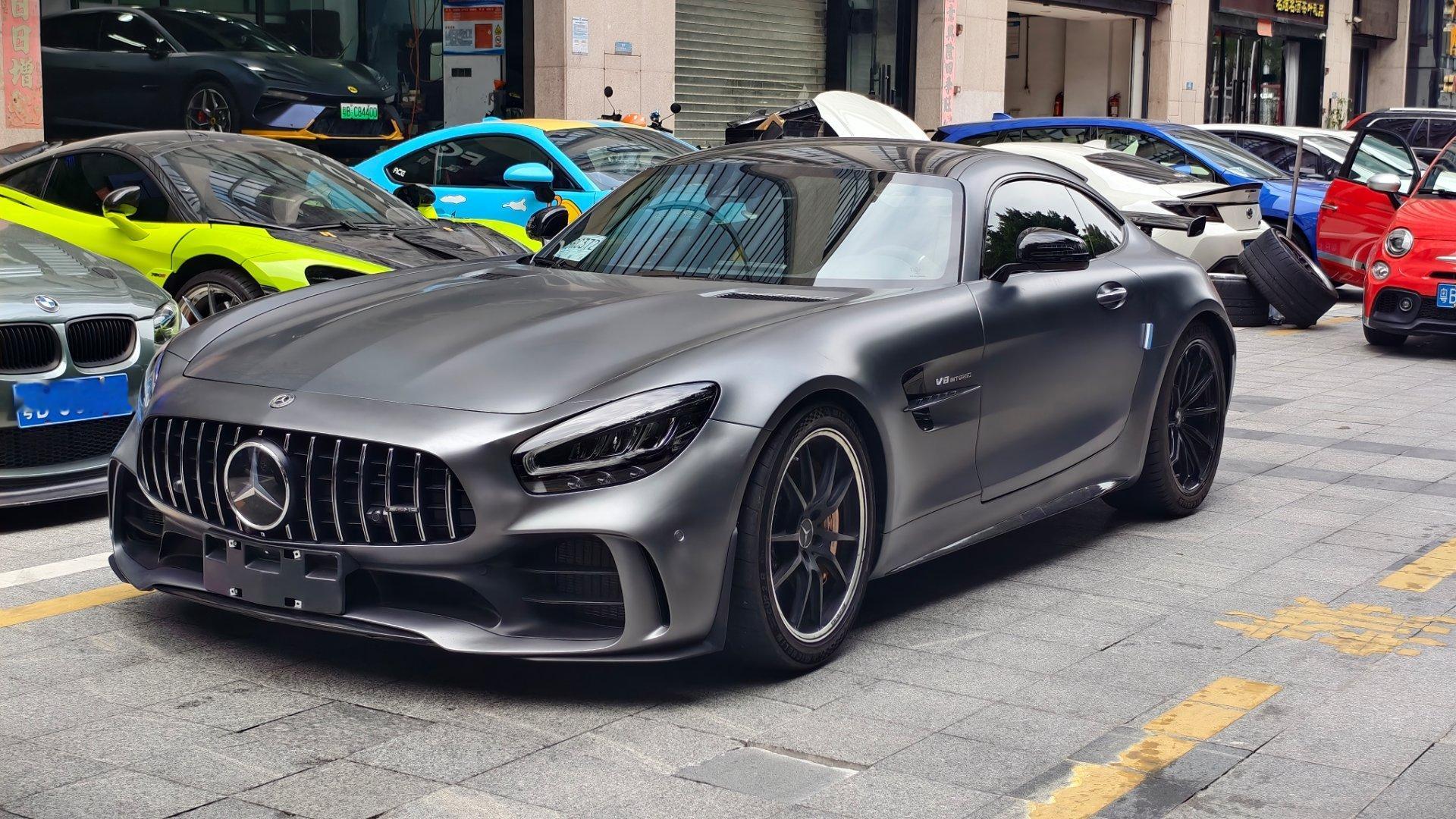 AMG GTR, 看着是带劲！开着车配劳力士合适吗[舔屏][哈哈]大v聊车  ​