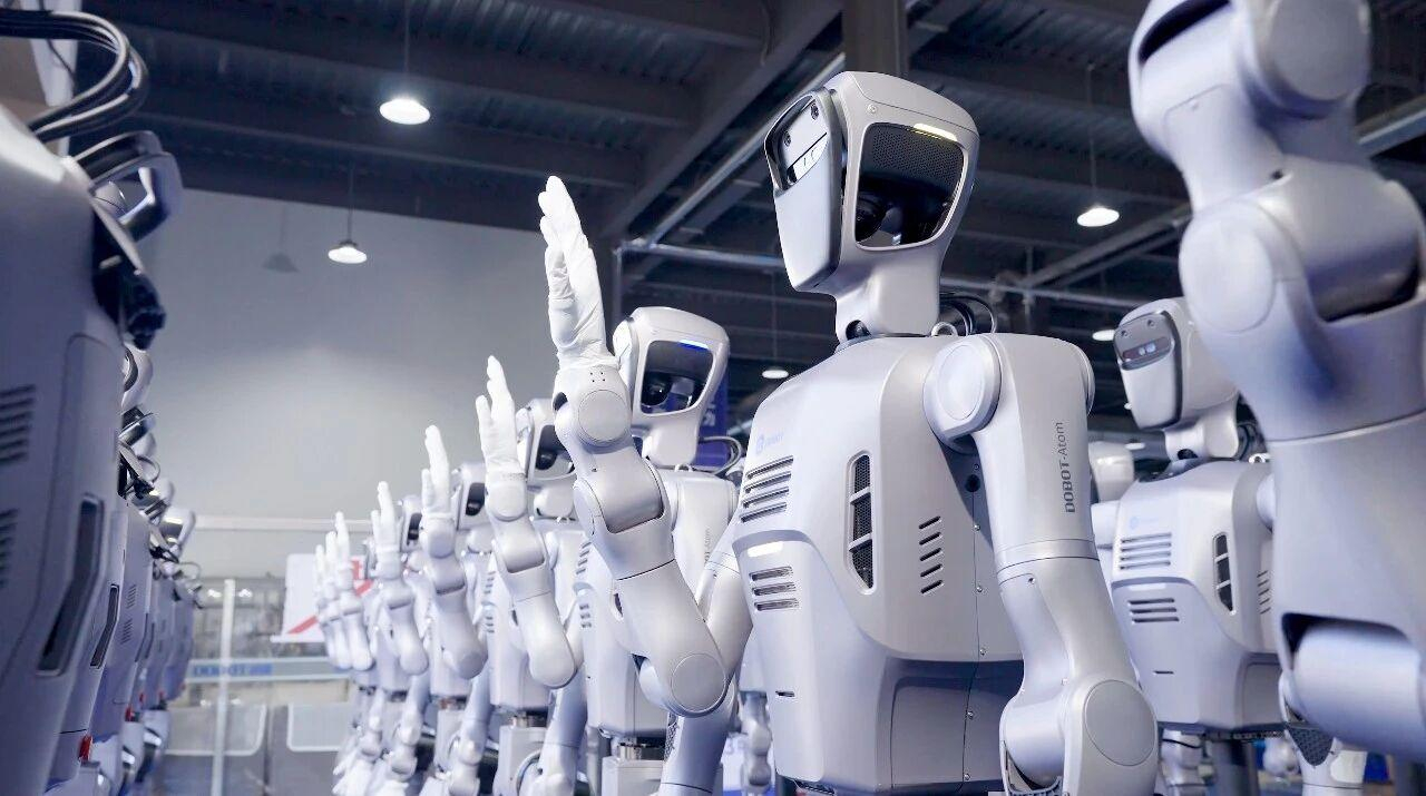 #广东一马当先高质量发展#【共赴智能经济新形态：两业协同下的广东高质量发展探索样