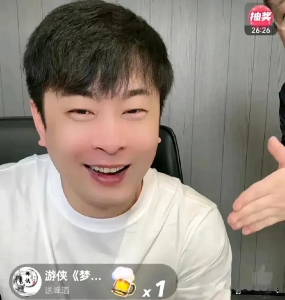 没想到有一天我会战队辛巴[泪奔][泪奔][泪奔]

之前对带货网红印象并不好，从