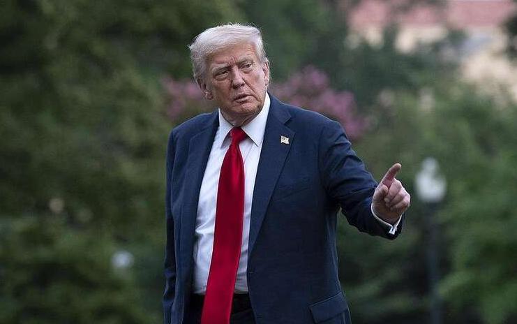 不得不佩服张召忠教授，当年他说特朗普如果再干一届，能把美国从头把交椅上给拉下来，