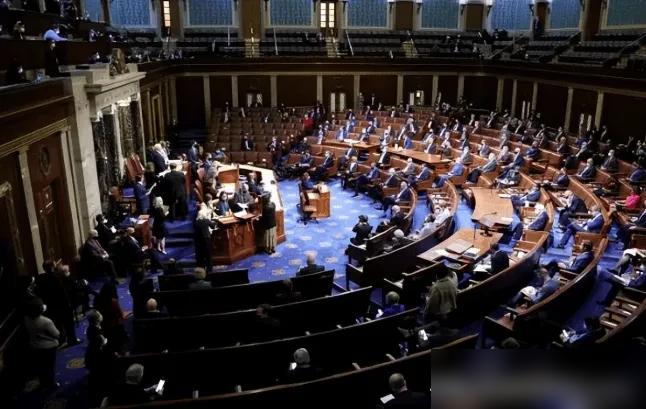 快讯！快讯！
​
据美国媒体报道，美国五个由民主党执政的州，一起把特朗普政府告上