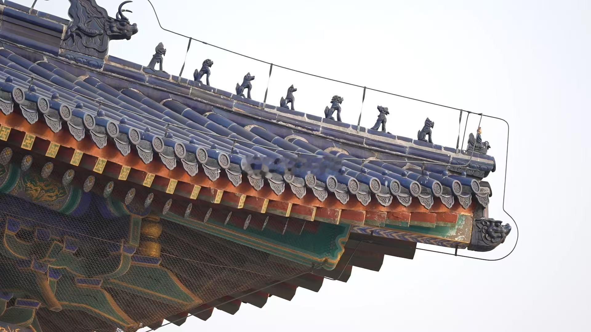 万千影像一座北京用影像书写京城篇章。烟火人间与恢弘古迹同框，无数画面叠加，看见北