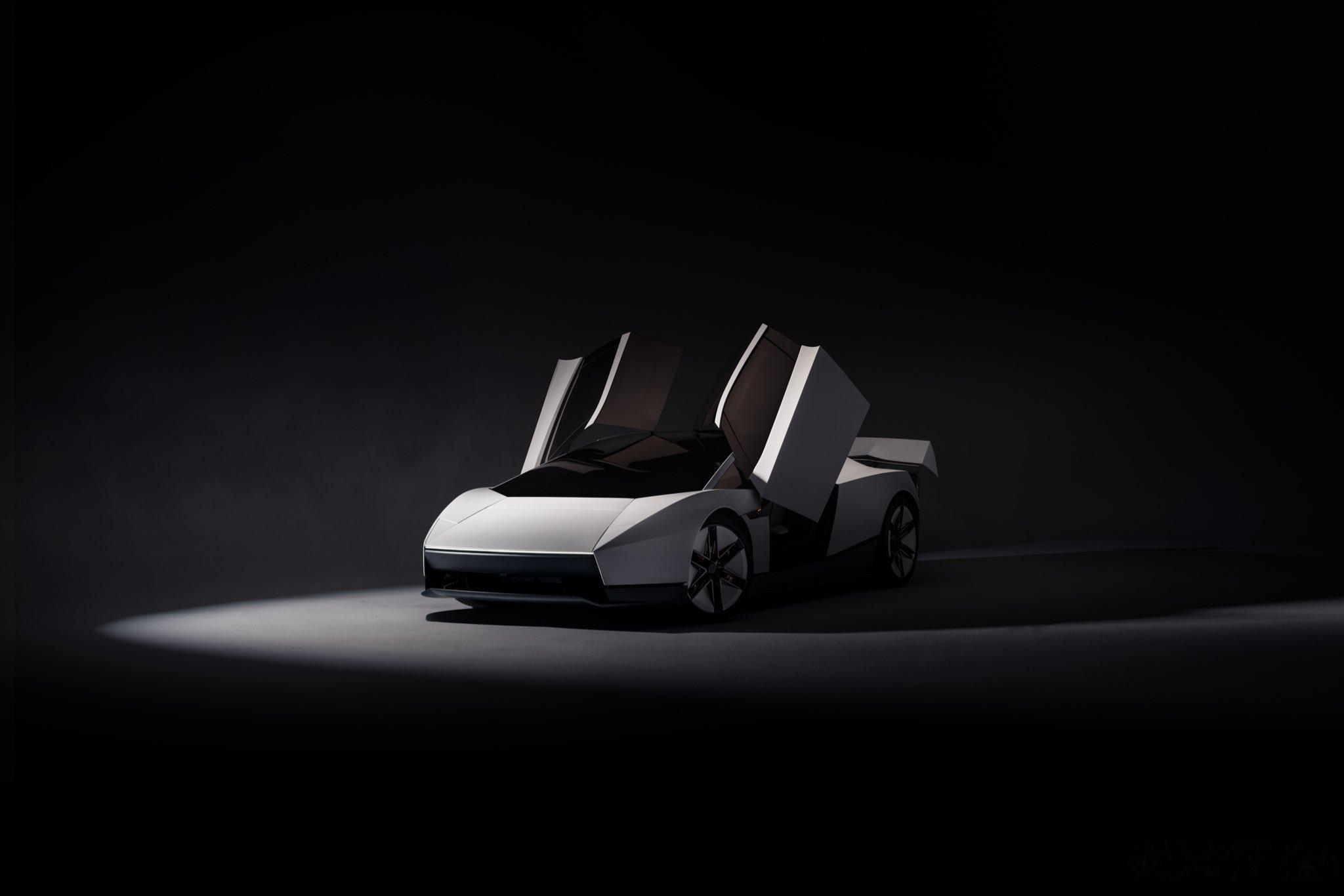 美国已经可以自己去拍特斯拉 Roadster 了。Roadster 将从明天开始