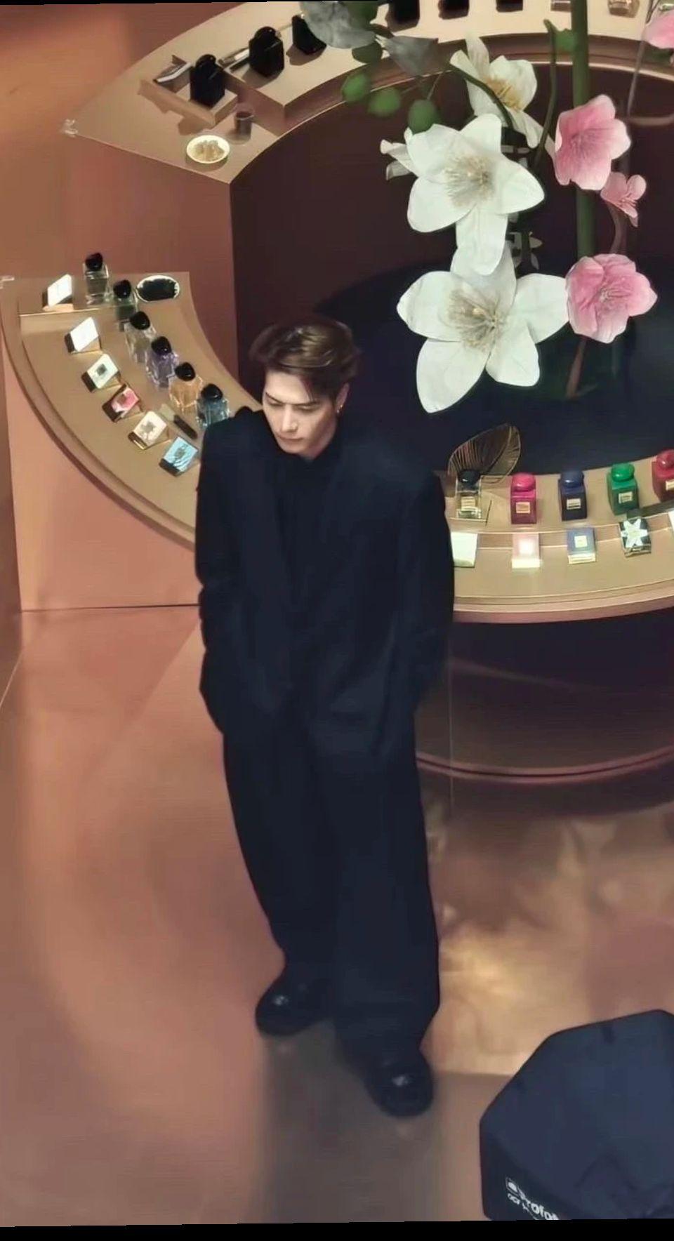 王嘉尔 jacksonwang 阿玛尼 阿玛尼香水