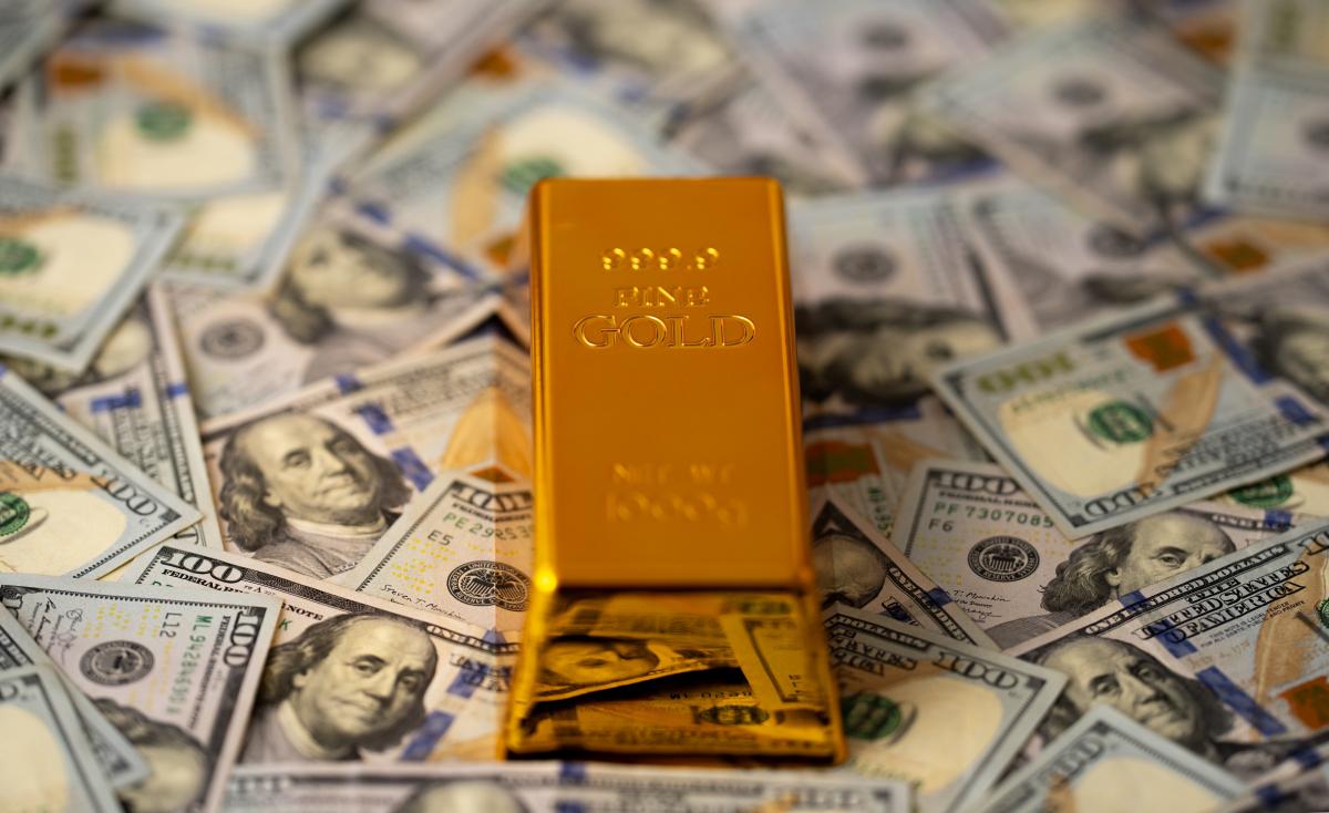 金价狂飙破 4500 美元！周大福一夜涨 36 元 / 克，是机遇还是陷阱？
