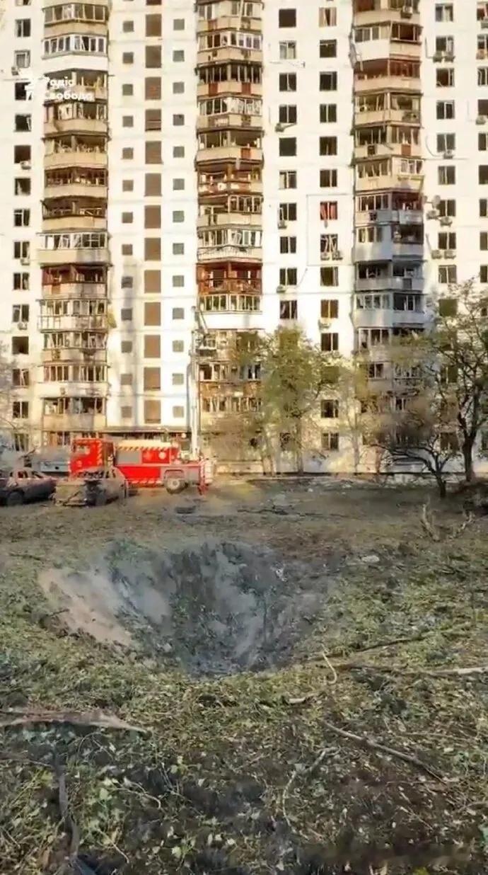 就在美国众议院通过《林赛·格雷厄姆制裁俄罗斯和伊朗法案》的当晚，俄罗斯军队再次对