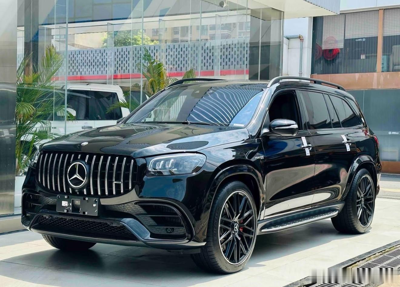 奔驰GLS63 AMG 黑车黑内 这批车已经到货了 行情还是优惠72万了 175