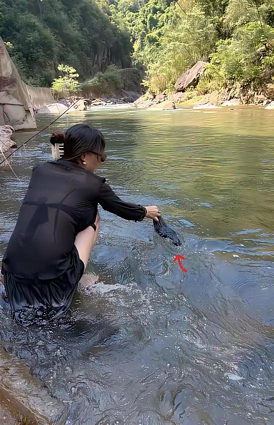 山涧溪水就是凉爽，舒服