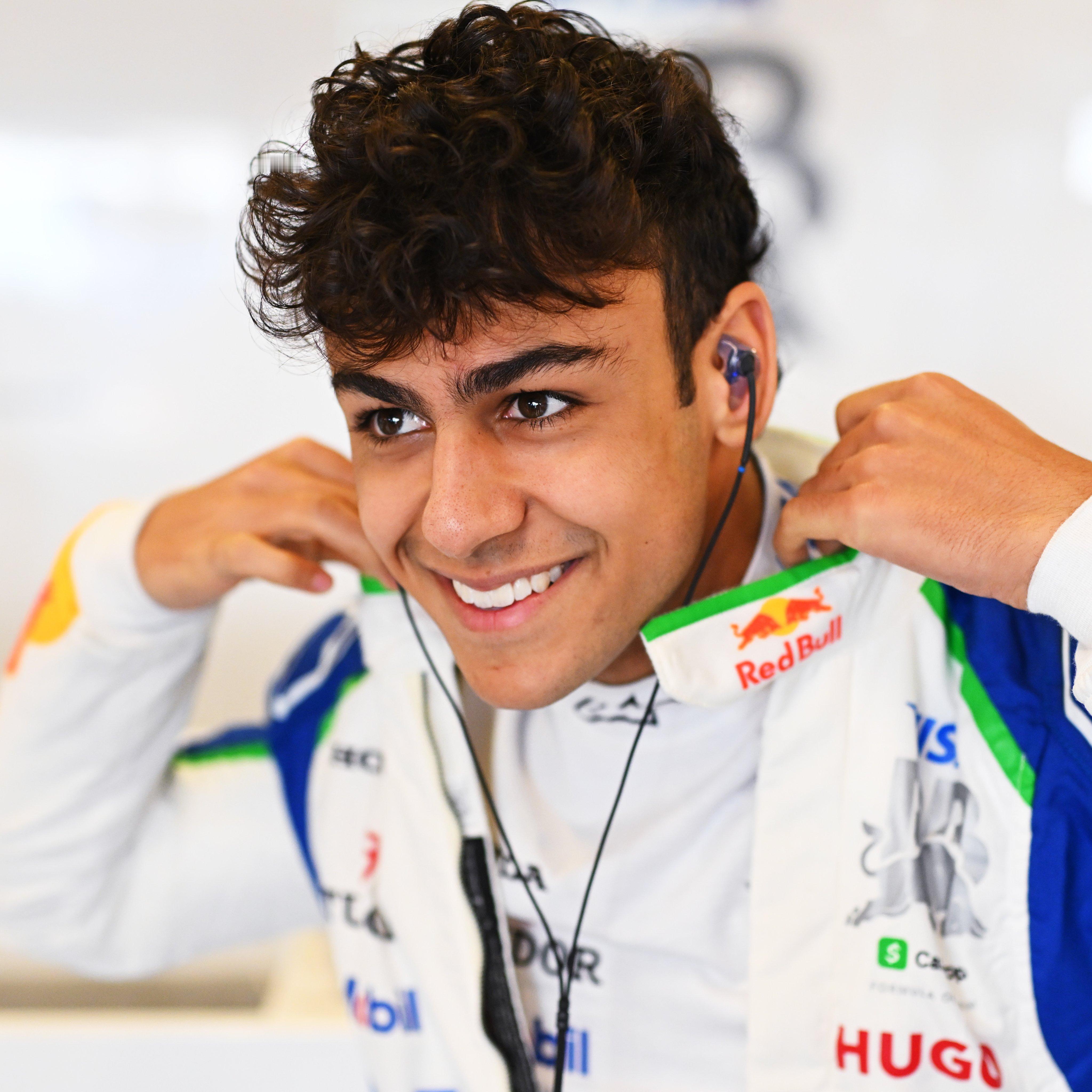 林德布拉德代表小红牛参加阿布扎比季后测试，明年他将正式开启F1生涯。F1