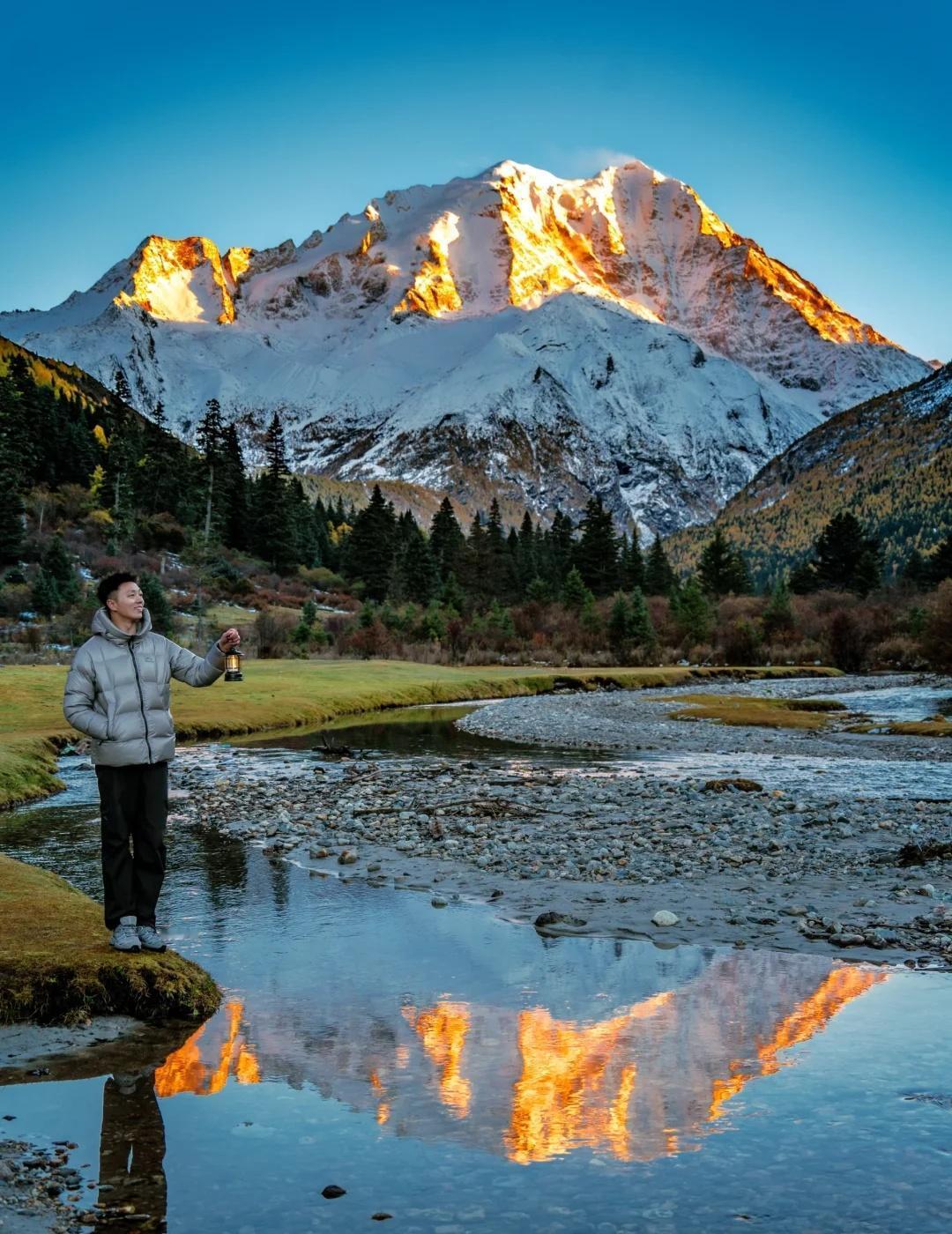 这里不是瑞士🏔️是川西的亚拉雪山！
溪流、草原，海子，雪山
童话般的彩虹公路，