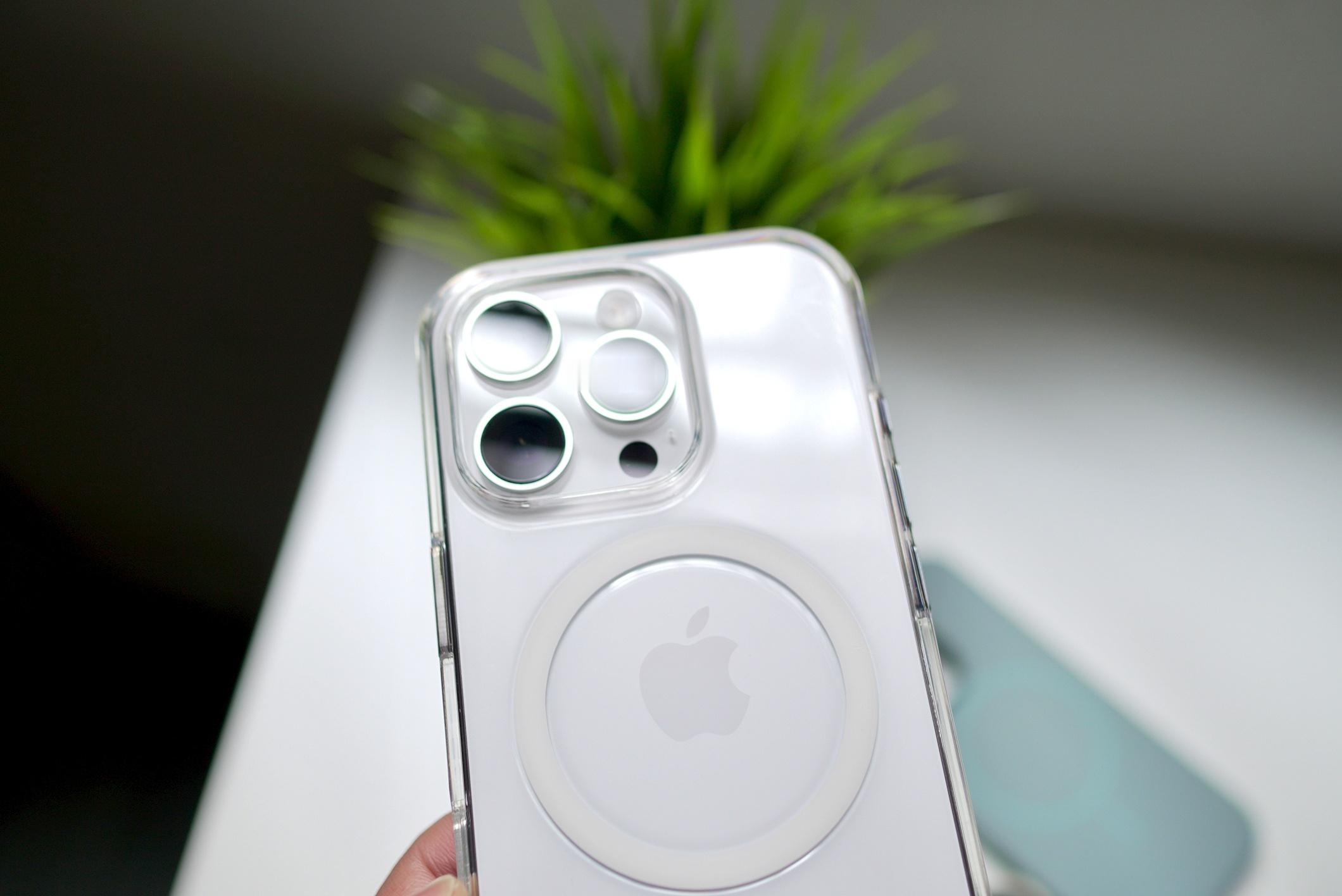 既然 iPhone 17 Pro 将搭载全新设计语言 Liquid Glass 