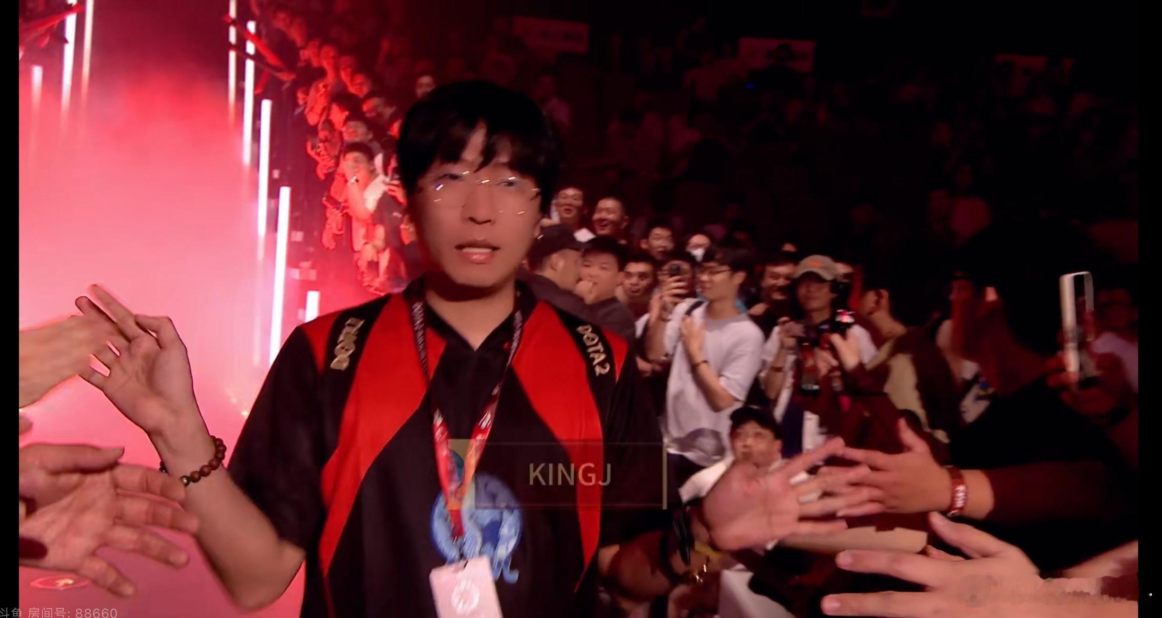 哈哈哈KingJ首次亮相dota2dota2不朽杯 ​​​