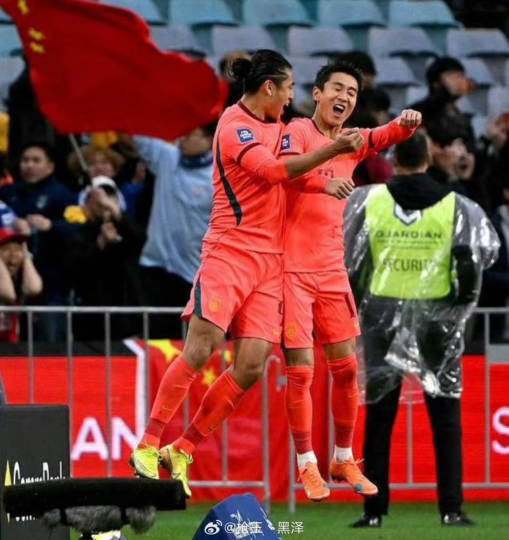 国足赢了世界杯球队 国足2比0败库拉索，这队实力不如荷兰三队的印尼队啊。邵佳一上