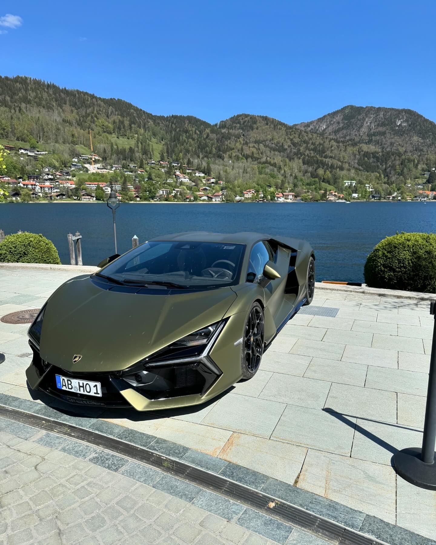 Lamborghini Revuelto.Color : Verde Gea ​