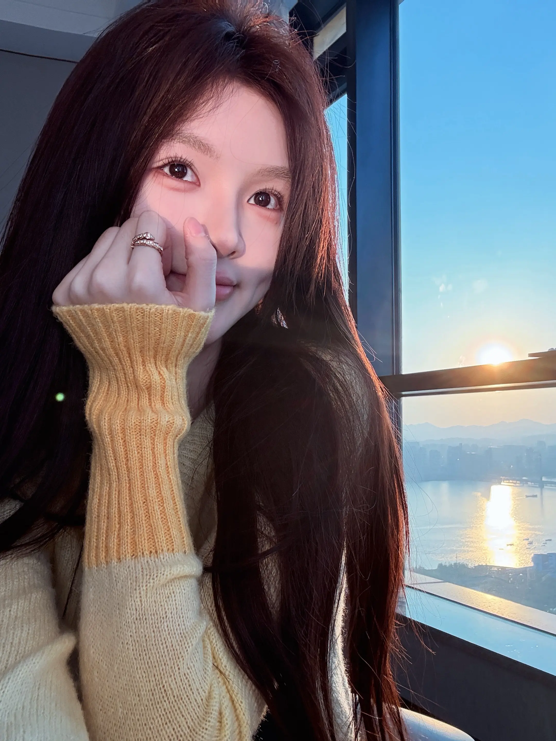 不想听你夸我勇敢 我想你心疼我眼眶里没流下的眼泪