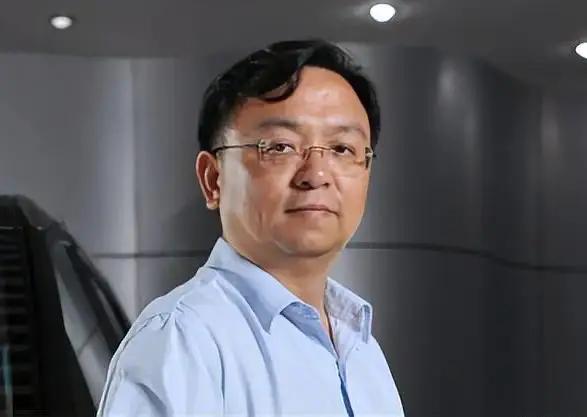 比亚迪股价从历史高点回落近腰斩，2025年至今，总市值蒸发8000亿元，70多万