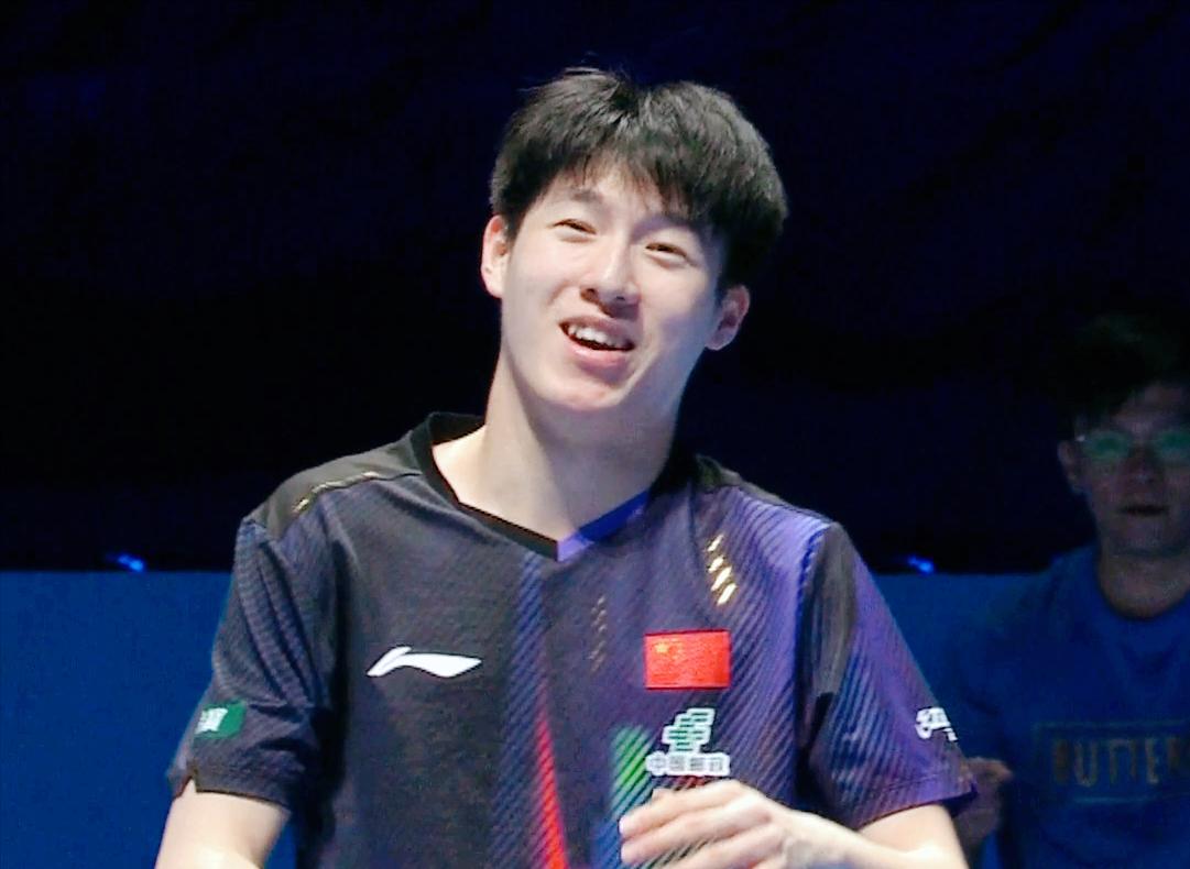 不敢看了，温瑞博关键时刻发球失误，浪费一局。

前三局
林昀儒2;1领先。

第