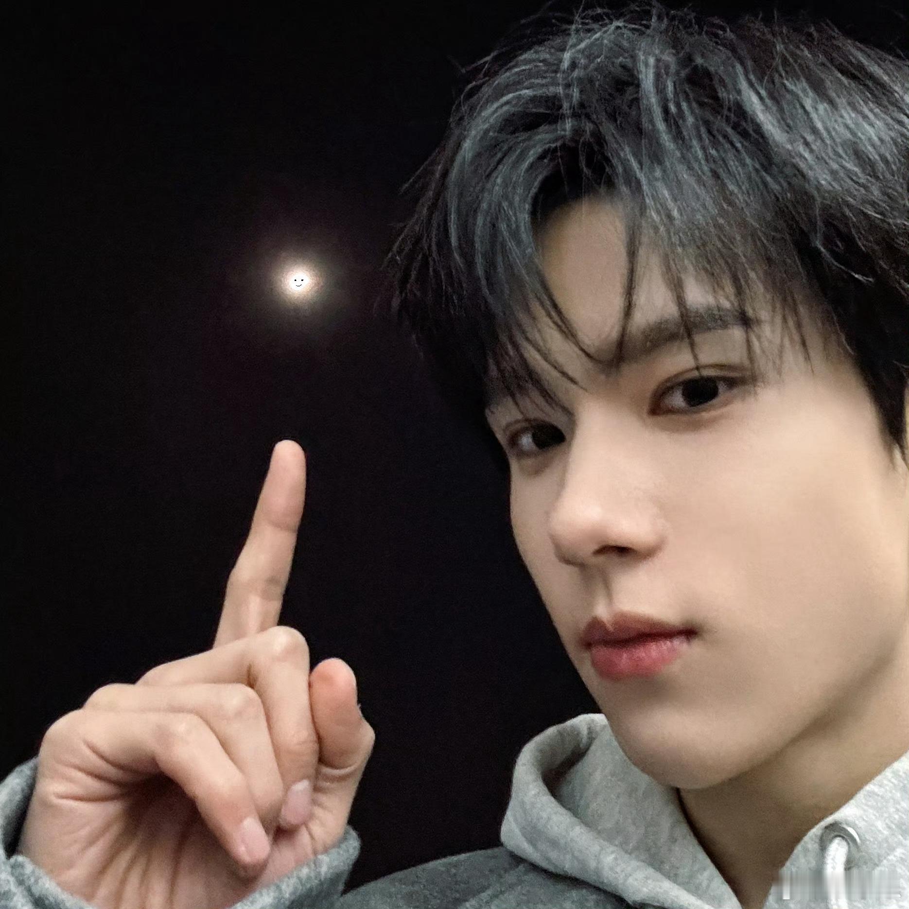 余承恩 yce余承恩天书黎明 yce余承恩顾天 "我是未贴邮票的信，终其一生寻找