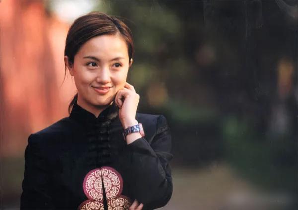 2006年，朱媛媛和辛柏青结婚。一次聚餐，辛柏青喝高了，搂着李乃文的脖子直嚷嚷: