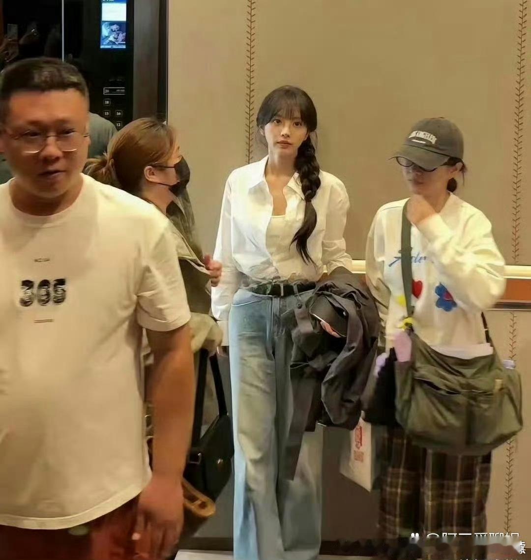 田曦薇什么时候变的这么高大了呢？田曦薇 不是韩女降临是中女降临 