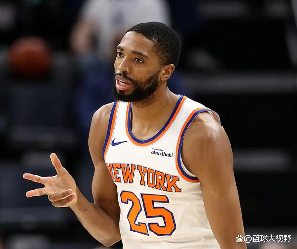 尼克斯108-105逆转老鹰，布伦森30+13+3，沃克36+3+2，此战诞生3